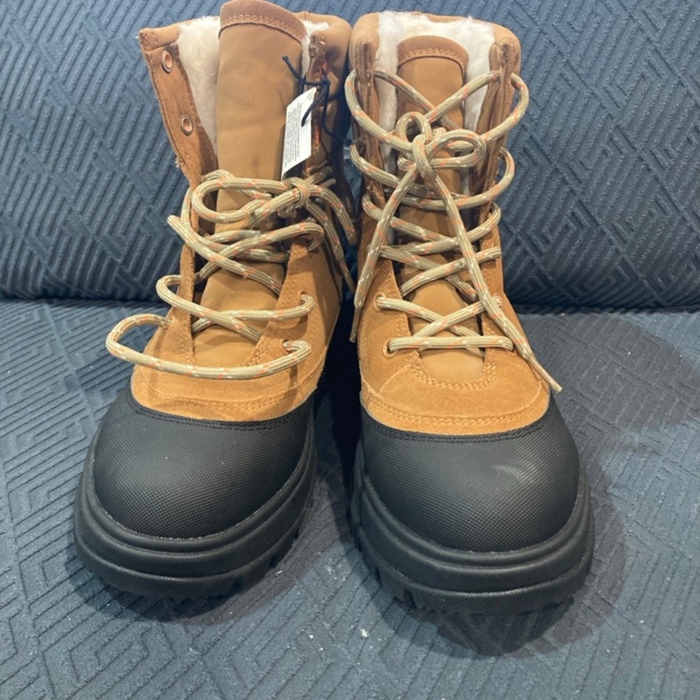 Koolaburra Tan and Black Winter Boots